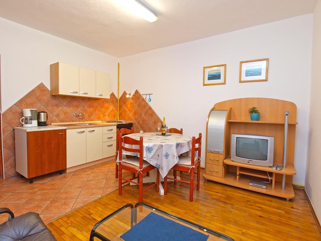 Apartments Dragica 929 Fažana Buitenkant foto