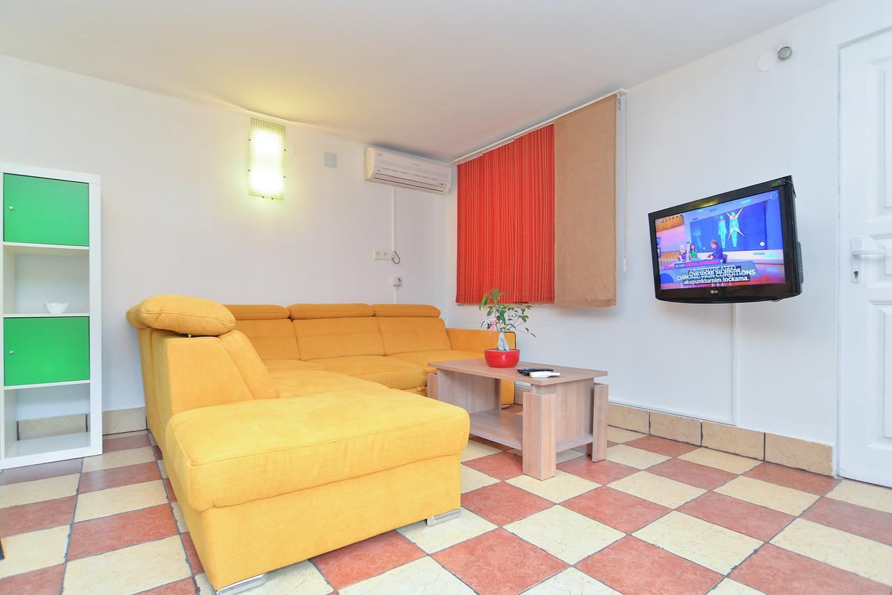 Apartments Dragica 929 Fažana Buitenkant foto